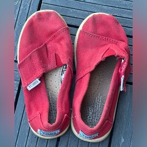 Toddler toms size 7t